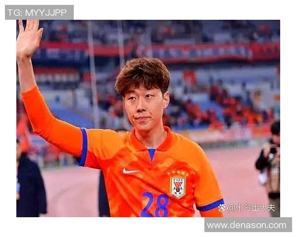 二号足球明星是谁 他在球队中的关键作用与个人成就分析 二号足球明星是谁 他在球队中的关键作用与个人成就分析